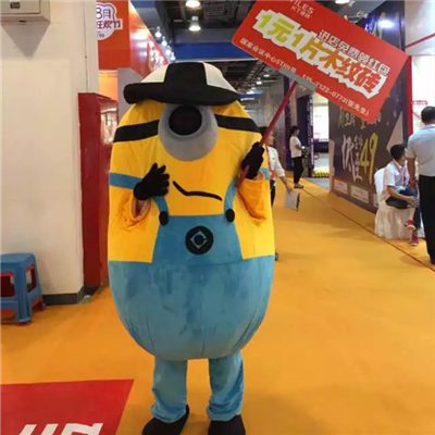 小黃人也賣磚了，就在北京華夏家博會(huì)KT瓷磚展位，今天見！明天見！后天見！